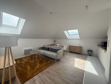 location appartement 1 pièce  23.20m²  la roche