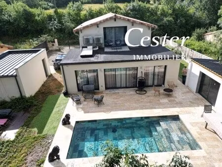 maison de standing avec piscine et pool house