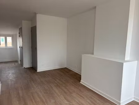 location appartement 2 pièces  40.05m²  rochefort