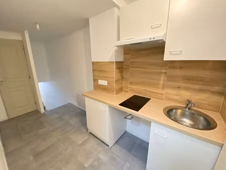 location appartement 1 pièce  20.68m²  castelnaudary