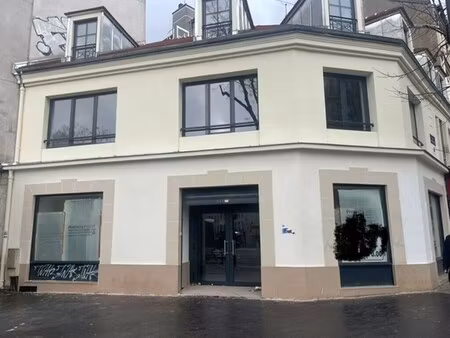 location bureaux 406 m² à 407 m²