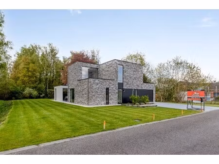 huis te koop in geel met 4 slaapkamers