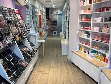 location commerce paris 75014 123m²
