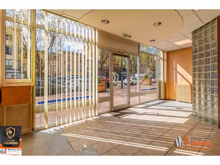 emplacement premium - local commercial à vendre  95 m² - tarar