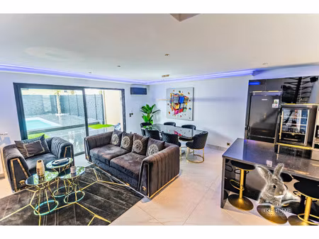 maison contemporaine 100m2 avec piscine à dardilly