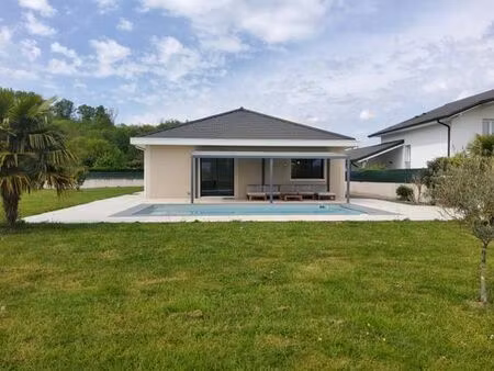prestigieuse maison en location rives  france