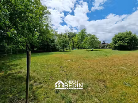 terrain 4860 m²