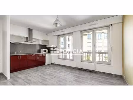 lille hyper centre-ville - studio de 32 m2 en très bon état