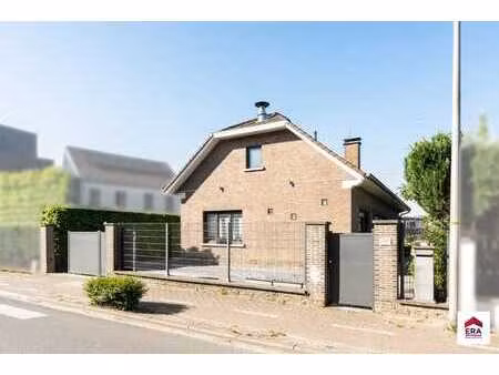 maison spacieuse avec 3 chambres  jardin plein sud et garage