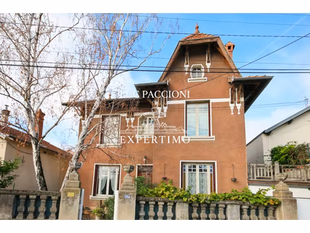 elégante maison art déco à 15 minutes de lyon