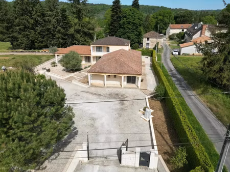 vente maison 9 pièces 310 m² saint-pierre-de-côle (24800)