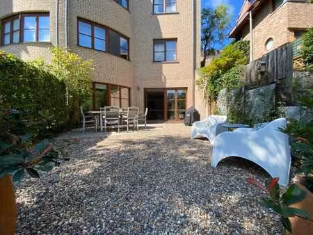 appartement exclusif situé au calme et tout proche du centre