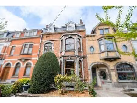 maison de caractère avec jardin 5 ch 240m² proche de tout