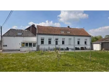 maison divisée en 2 logements facilement réunifiables