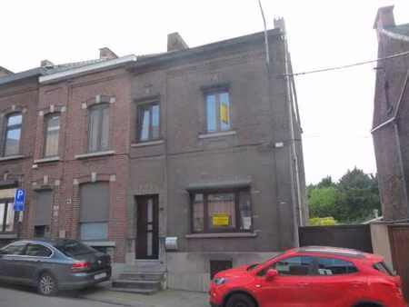 belle maison 3 facades avec jardin