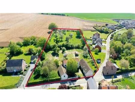 maison + grange isolée + terrain à batir + box chevaux