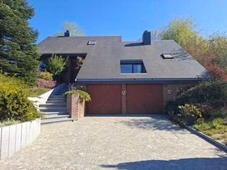superbe villa dans un quartier résidentiel