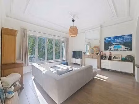 magnifique appartement 2 chambres+ 1 bureau