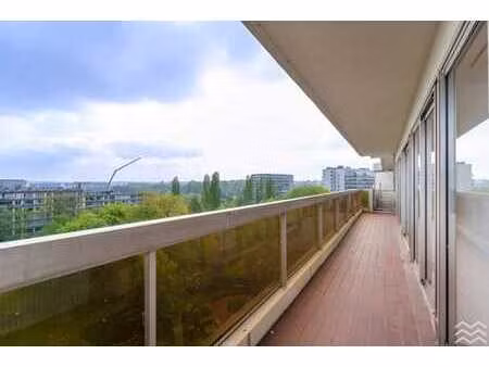 appartement + garage fermé + 2 caves