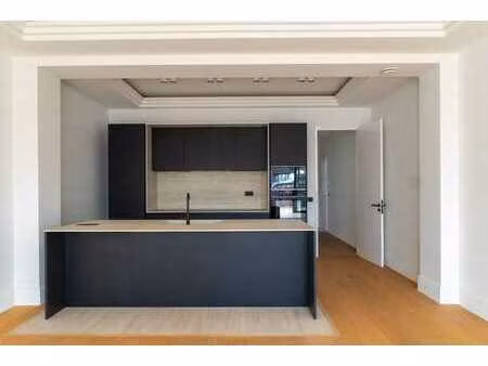 montgomery - appartement rénové avec terrasse