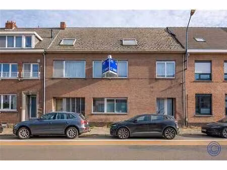 gebouw ca. 420m² met verschillende ontwikkelingsmogelijkhede