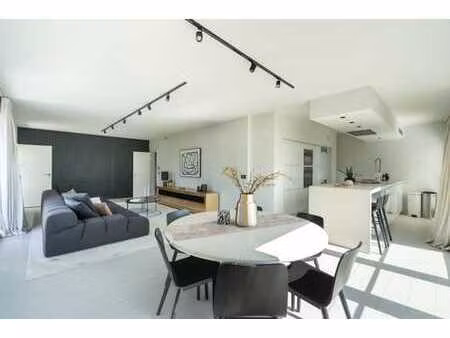 ixelles – penthouse 2ch lumineux avec terrasse so