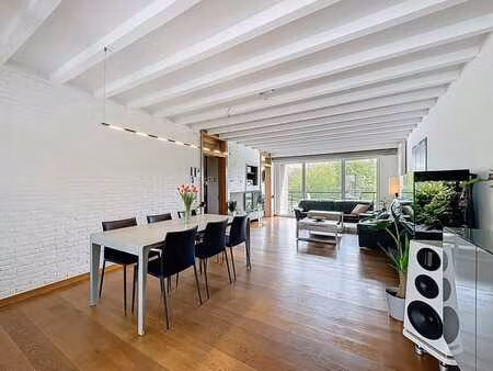 logement spacieux avec bureau indépendant et grand garage