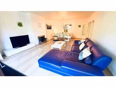 magnifique appartement 3ch idéalement situé avec parking