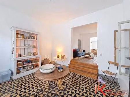 coup de cœur – élégante maison des années 20  face à la natu