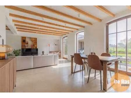 burst-mooi gerenoveerde hoeve op rustige locatie met carport