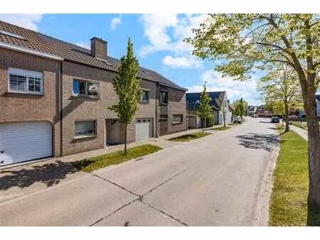 prachtige instapklare woning met 4 slaapkamers en tuin!
