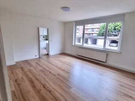 appartement 1ch + dressing  lumieux