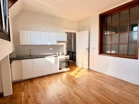 spacieux appartement 3 chambres bailli / châtelain