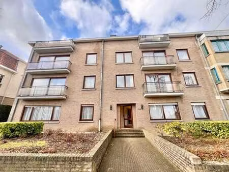 stockel - appart 3ch. avec terrasse et double parking