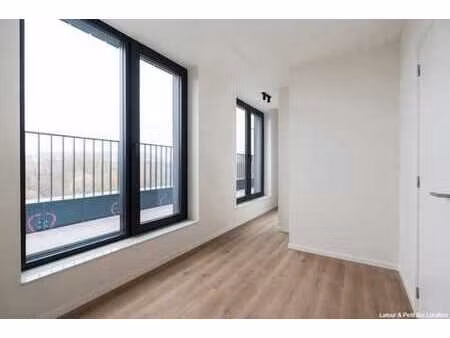 à proximité du shopping de woluwe et des grands axes