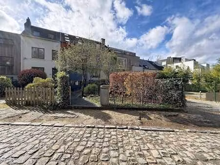 charmante maison 3 chambres avec jardin