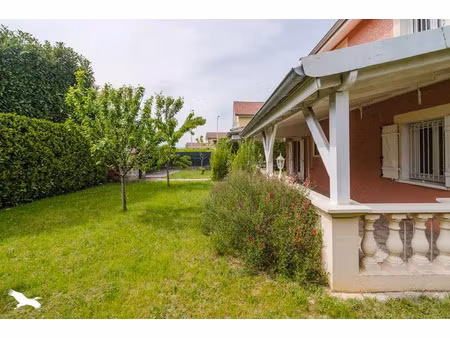 vente maison 9 pièces 157 m² à genas (69740)  549 000 €