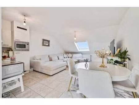 agréable appartement dans petit immeuble