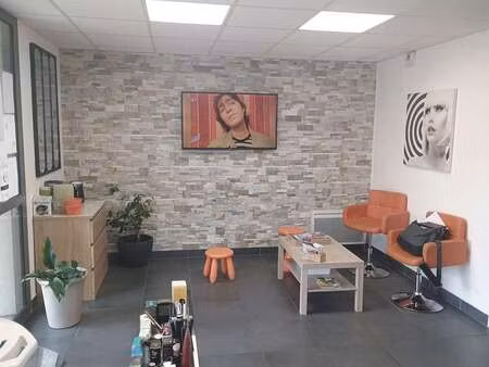 location bureaux et commerces à langon (35660) : à louer / 45m² langon