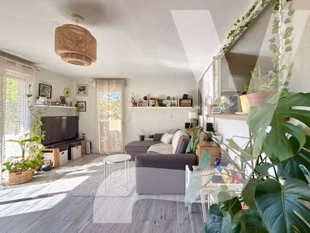 appartement t4 avec ascenseur et terrasse.