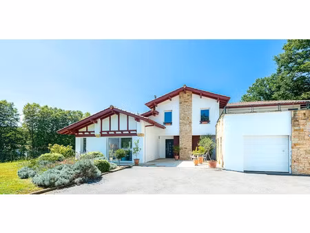 vente maison 4 pièces 220 m² à espelette (64250)  750 000 €
