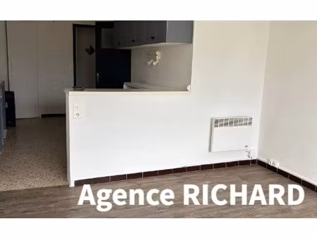 location appartement  60 m² t-3 à six-fours-les-plages  790 €