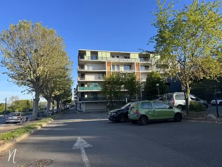st priest en jarez garage 15m2 securisé