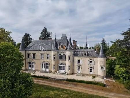 joli château du xixe siècle à vendre en mayenne