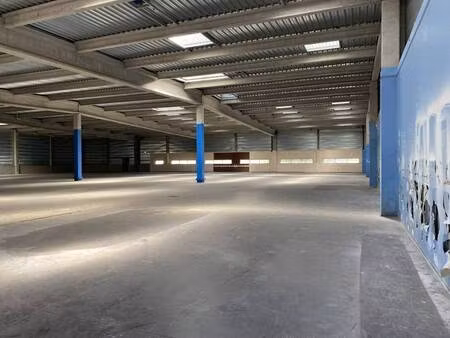 entrepôt à vendre