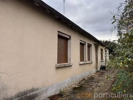 ensemble immobilier sur la commune d'ainay le chateau