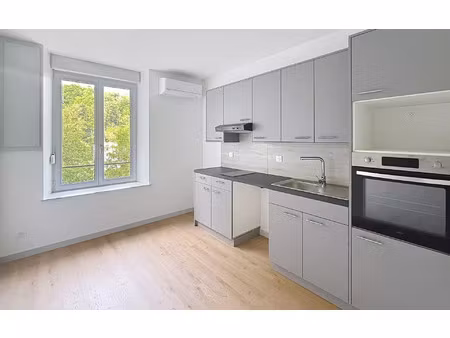 location appartement  m² t-2 à nancy  530 €