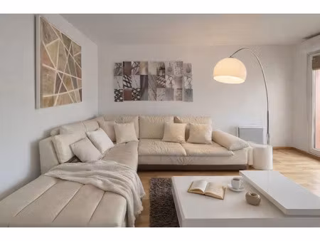 location meublée appartement 4 pièces 85 m² à suresnes (92150)  2 460 €