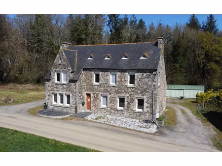 maison plouguernével 166.88 m² t-4 à vendre  180 200 €