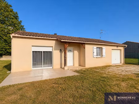 maison individuelle avec jardin et garage